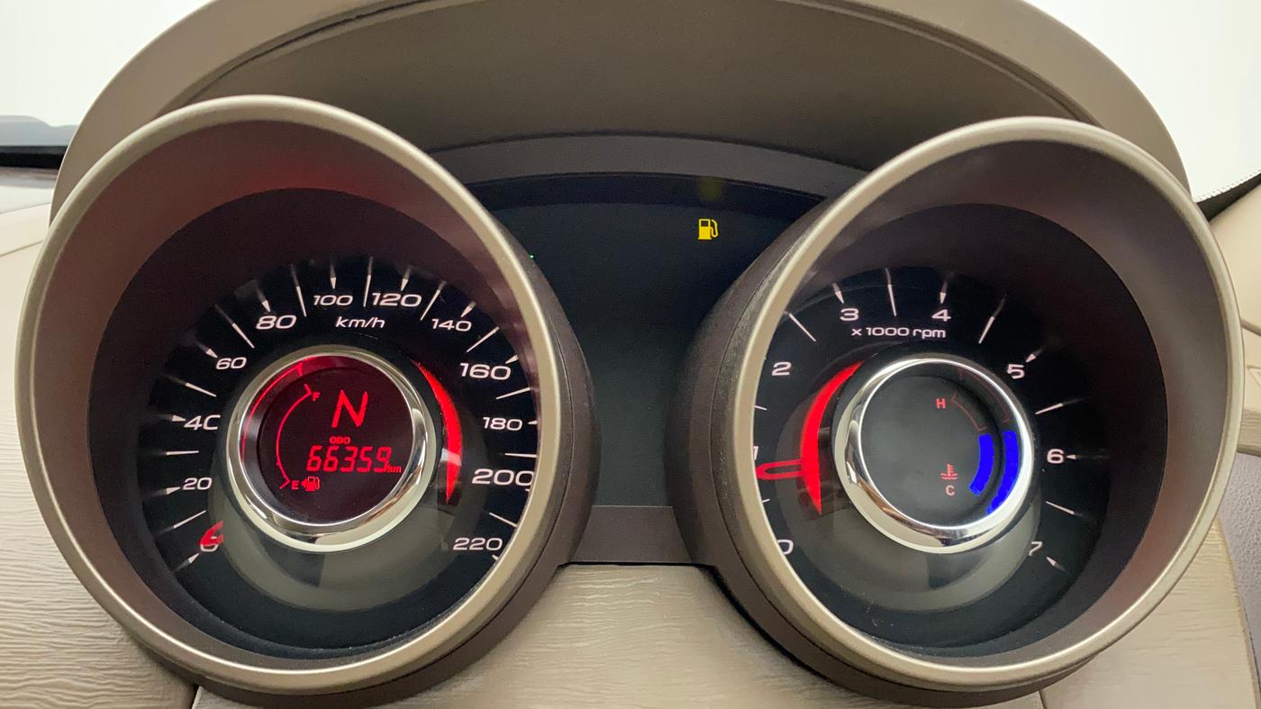 2015 Mahindra XUV500 W6, Diesel, Manual, 66,359 km, Odometer Image