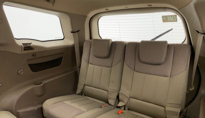 2015 Mahindra XUV500 W6, Diesel, Manual, 66,359 km, Third Seat Row ( optional )
