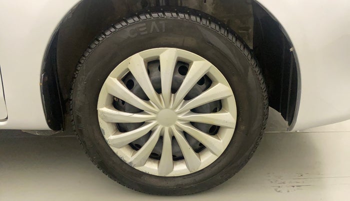 2011 Toyota Etios G, Petrol, Manual, 59,941 km, Right Front Wheel