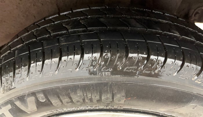 2015 Hyundai Grand i10 SPORTZ 1.2 KAPPA VTVT, Petrol, Manual, 41,028 km, Left Rear Tyre Tread