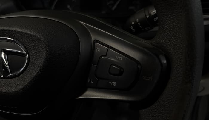 2021 Tata ALTROZ XZ PETROL, Petrol, Manual, 38,358 km, Adaptive Cruise Control