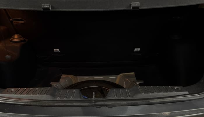 2021 Tata ALTROZ XZ PETROL, Petrol, Manual, 38,358 km, Boot Inside