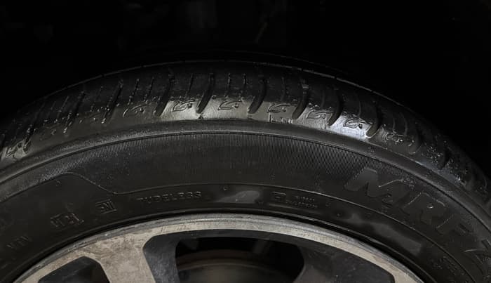 2021 Tata ALTROZ XZ PETROL, Petrol, Manual, 38,358 km, Left Front Tyre Tread