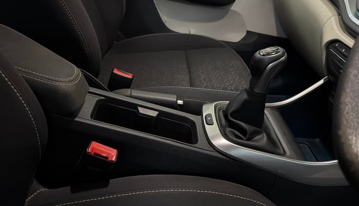 2021 Tata ALTROZ XZ PETROL, Petrol, Manual, 38,358 km, Gear Lever