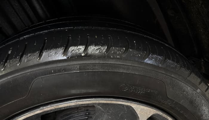 2021 Tata ALTROZ XZ PETROL, Petrol, Manual, 38,358 km, Left Rear Tyre Tread