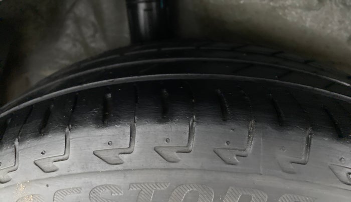 2018 Honda WR-V 1.5L I-DTEC VX MT, Diesel, Manual, 1,18,690 km, Right Rear Tyre Tread