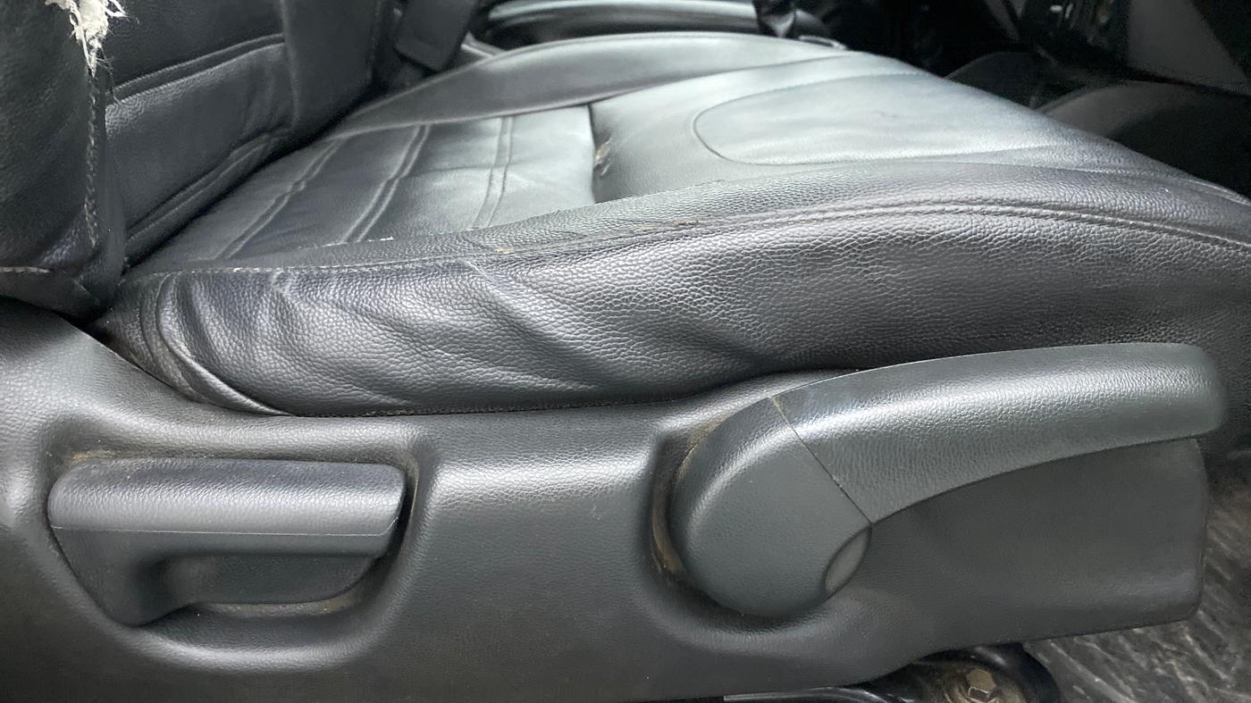 2018 Honda WR-V 1.5L I-DTEC VX MT, Diesel, Manual, 1,18,690 km, Driver Side Adjustment Panel