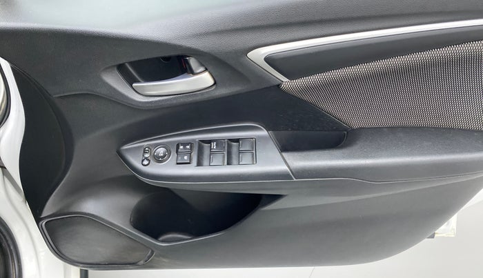 2018 Honda WR-V 1.5L I-DTEC VX MT, Diesel, Manual, 1,18,690 km, Driver Side Door Panels Control