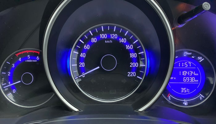 2018 Honda WR-V 1.5L I-DTEC VX MT, Diesel, Manual, 1,18,690 km, Odometer Image