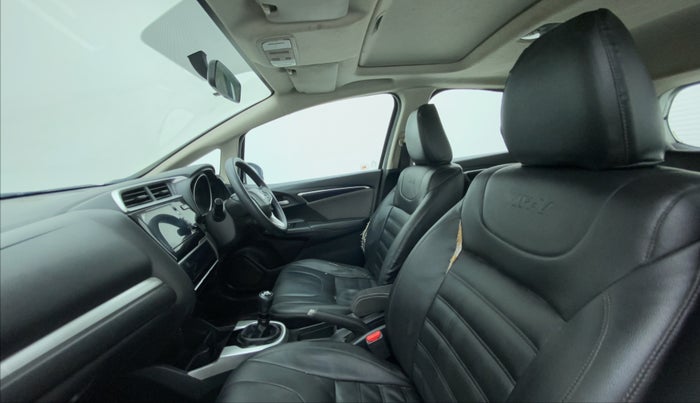 2018 Honda WR-V 1.5L I-DTEC VX MT, Diesel, Manual, 1,18,690 km, Right Side Front Door Cabin