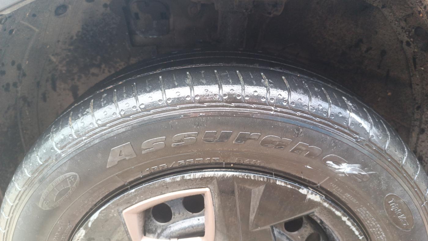 2024 Hyundai VENUE SX 1.2 KNIGHT EDITION, Petrol, Manual, 44,498 km, Left Front Tyre Tread