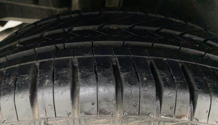2016 Maruti Swift ZXI, Petrol, Manual, 3,333 km, Right Rear Tyre Tread