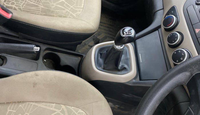 2015 Hyundai Xcent S 1.2, Petrol, Manual, 22,387 km, Gear Lever