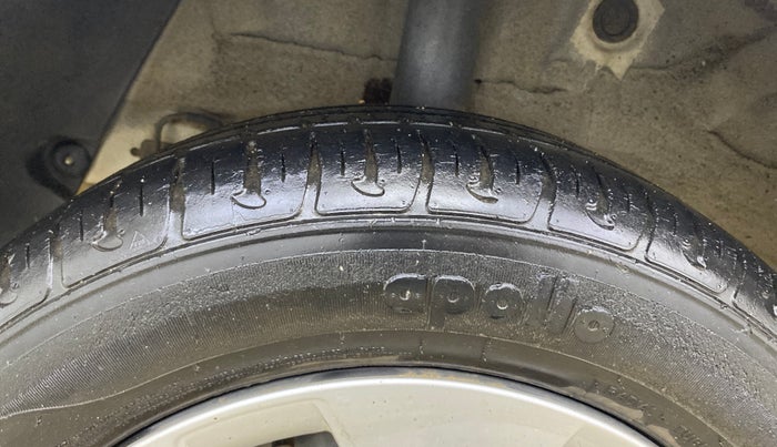 2015 Hyundai Xcent S 1.2, Petrol, Manual, 22,387 km, Right Rear Tyre Tread