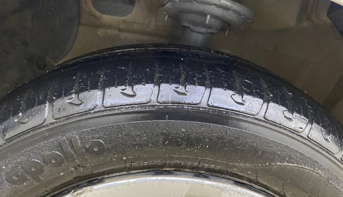 2015 Hyundai Xcent S 1.2, Petrol, Manual, 22,387 km, Left Front Tyre Tread