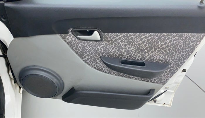 2018 Maruti Alto 800 LXI, Petrol, Manual, 40,594 km, Driver Side Door Panels Control