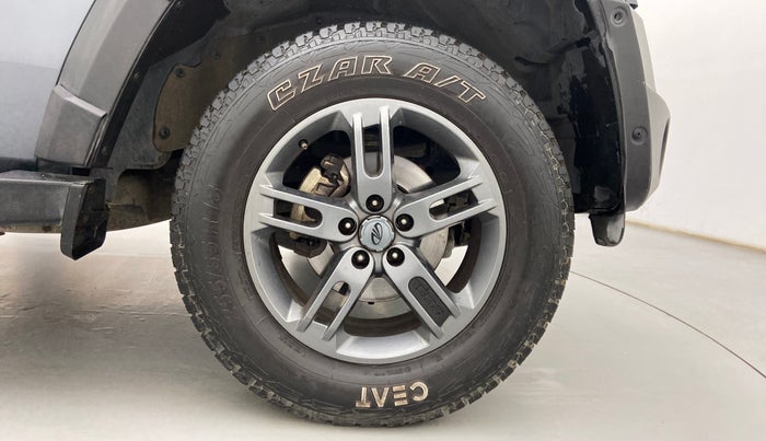 2021 Mahindra Thar LX  P 4WD AT CONVERTIBLE, Petrol, Automatic, 17,338 km, Right Front Wheel