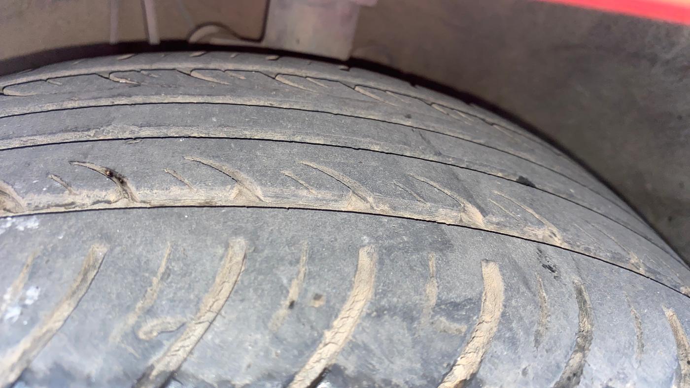 2012 Hyundai i20 SPORTZ 1.4 AT, Petrol, Automatic, 29,347 km, Left Front Tyre Tread