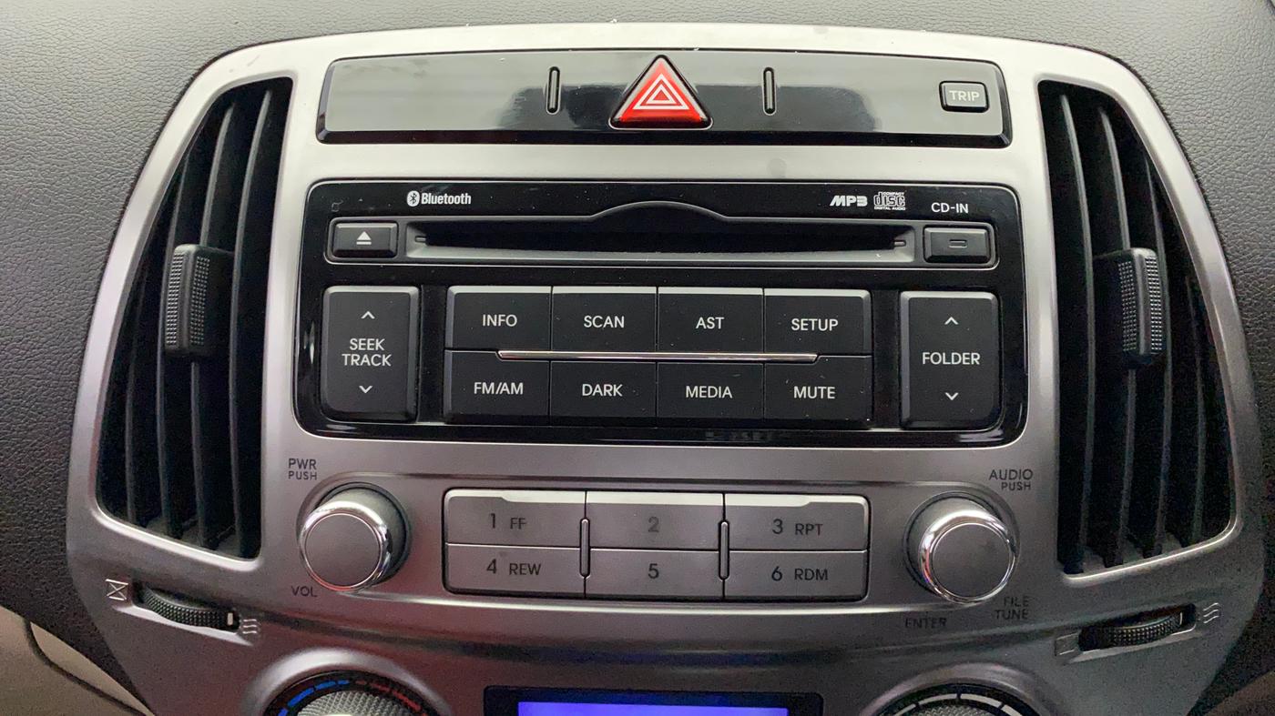 2012 Hyundai i20 SPORTZ 1.4 AT, Petrol, Automatic, 29,347 km, Infotainment System