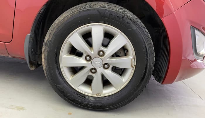 2012 Hyundai i20 SPORTZ 1.4 AT, Petrol, Automatic, 29,347 km, Right Front Wheel