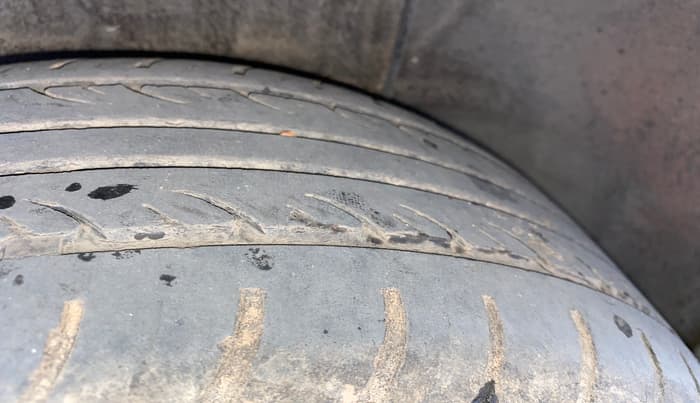 2012 Hyundai i20 SPORTZ 1.4 AT, Petrol, Automatic, 29,347 km, Right Rear Tyre Tread