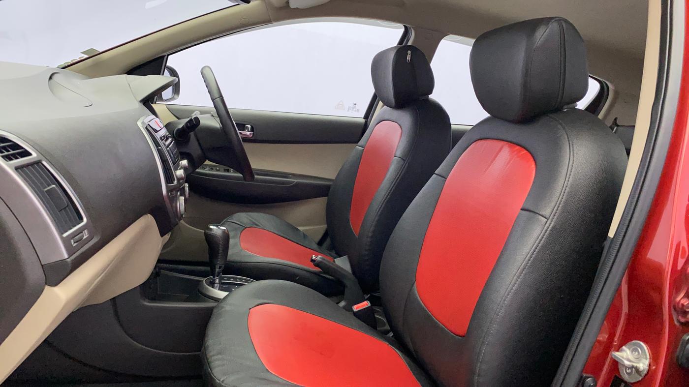 2012 Hyundai i20 SPORTZ 1.4 AT, Petrol, Automatic, 29,347 km, Right Side Front Door Cabin