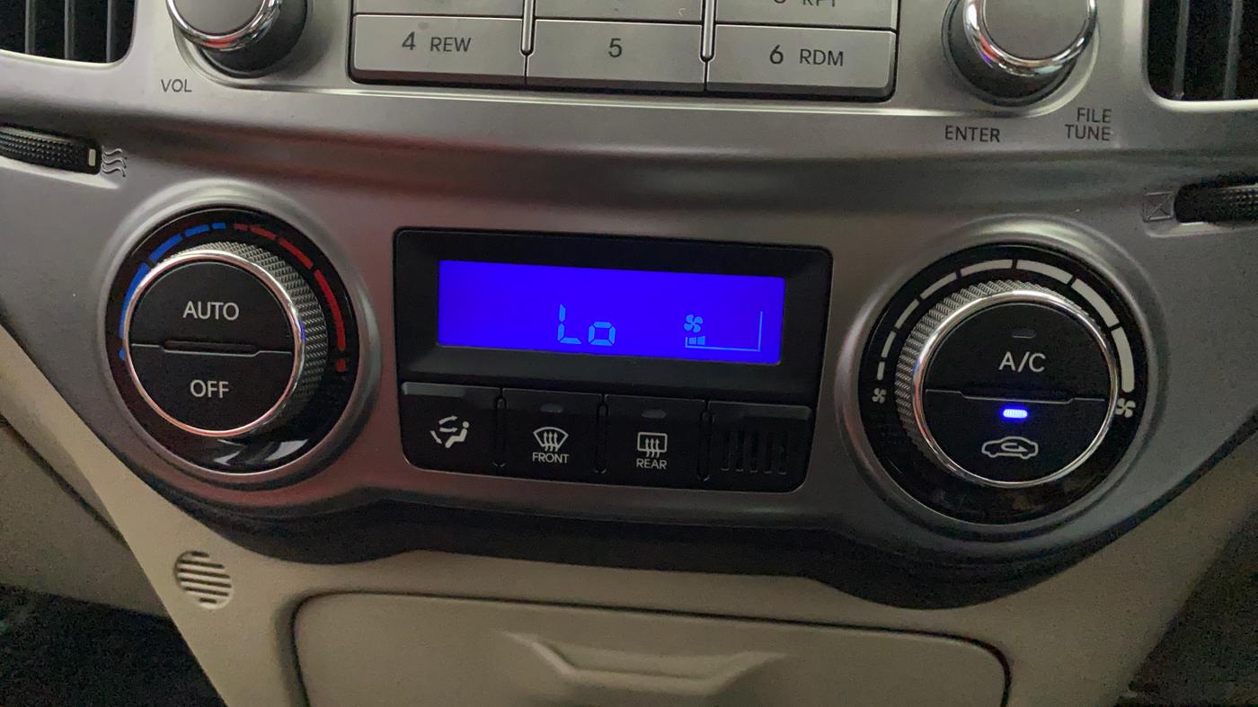 2012 Hyundai i20 SPORTZ 1.4 AT, Petrol, Automatic, 29,347 km, Automatic Climate Control