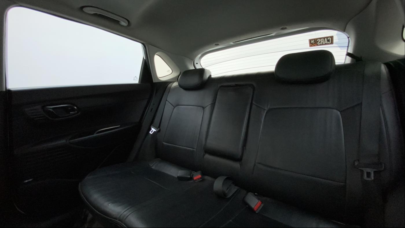 2022 Hyundai NEW I20 ASTA (O) 1.2 MT, Petrol, Manual, 28,448 km, Right Side Rear Door Cabin