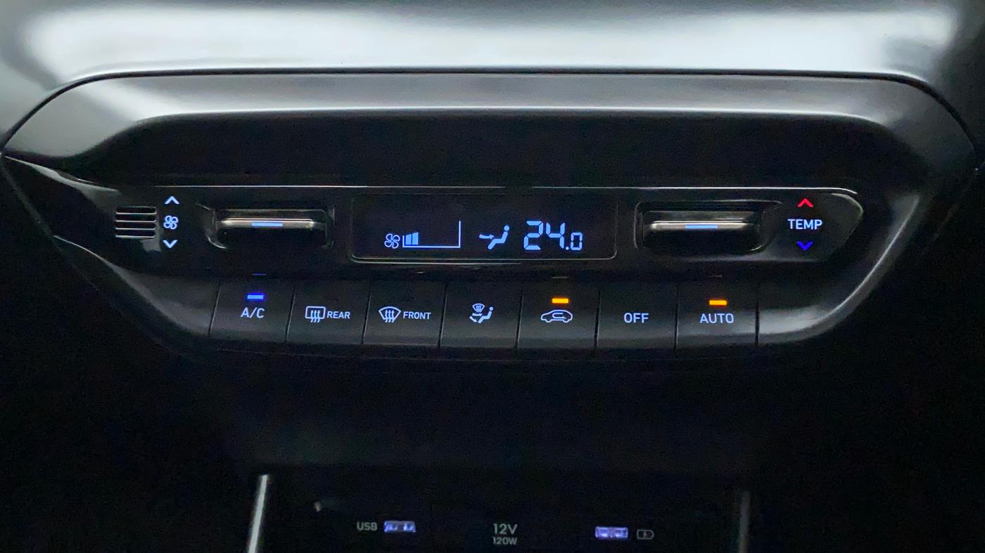 2022 Hyundai NEW I20 ASTA (O) 1.2 MT, Petrol, Manual, 28,448 km, Automatic Climate Control