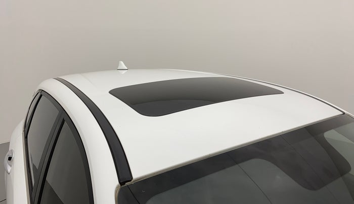2022 Hyundai NEW I20 ASTA (O) 1.2 MT, Petrol, Manual, 28,448 km, Roof