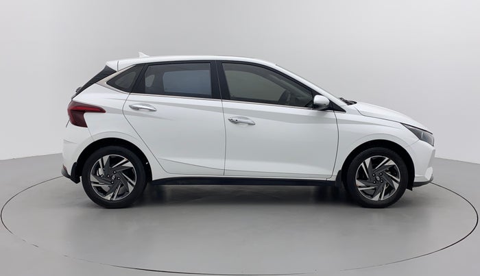 2022 Hyundai NEW I20 ASTA (O) 1.2 MT, Petrol, Manual, 28,448 km, Right Side View