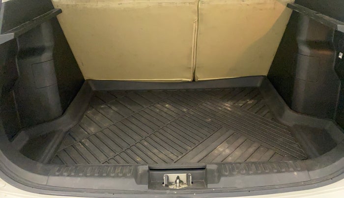 2021 Toyota URBAN CRUISER HIGH GRADE AT, Petrol, Automatic, 45,799 km, Boot Inside