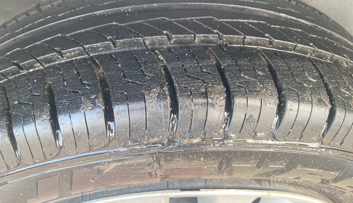 2016 Maruti Ciaz VXI+, Petrol, Manual, 41,827 km, Right Rear Tyre Tread
