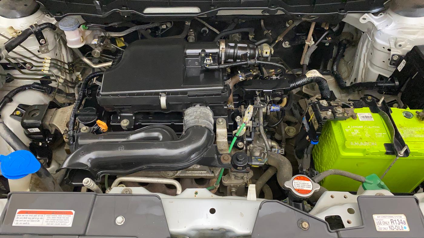 2022 Maruti BREZZA LXI SMART HYBRID, Petrol, Manual, 30,951 km, Engine View