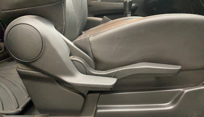 2022 Maruti XL6 ALPHA PLUS MT, Petrol, Manual, 54,553 km, Driver Side Adjustment Panel