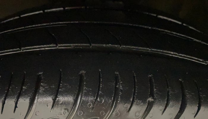 2020 Maruti Baleno DELTA PETROL 1.2, Petrol, Manual, 48,405 km, Left Front Tyre Tread