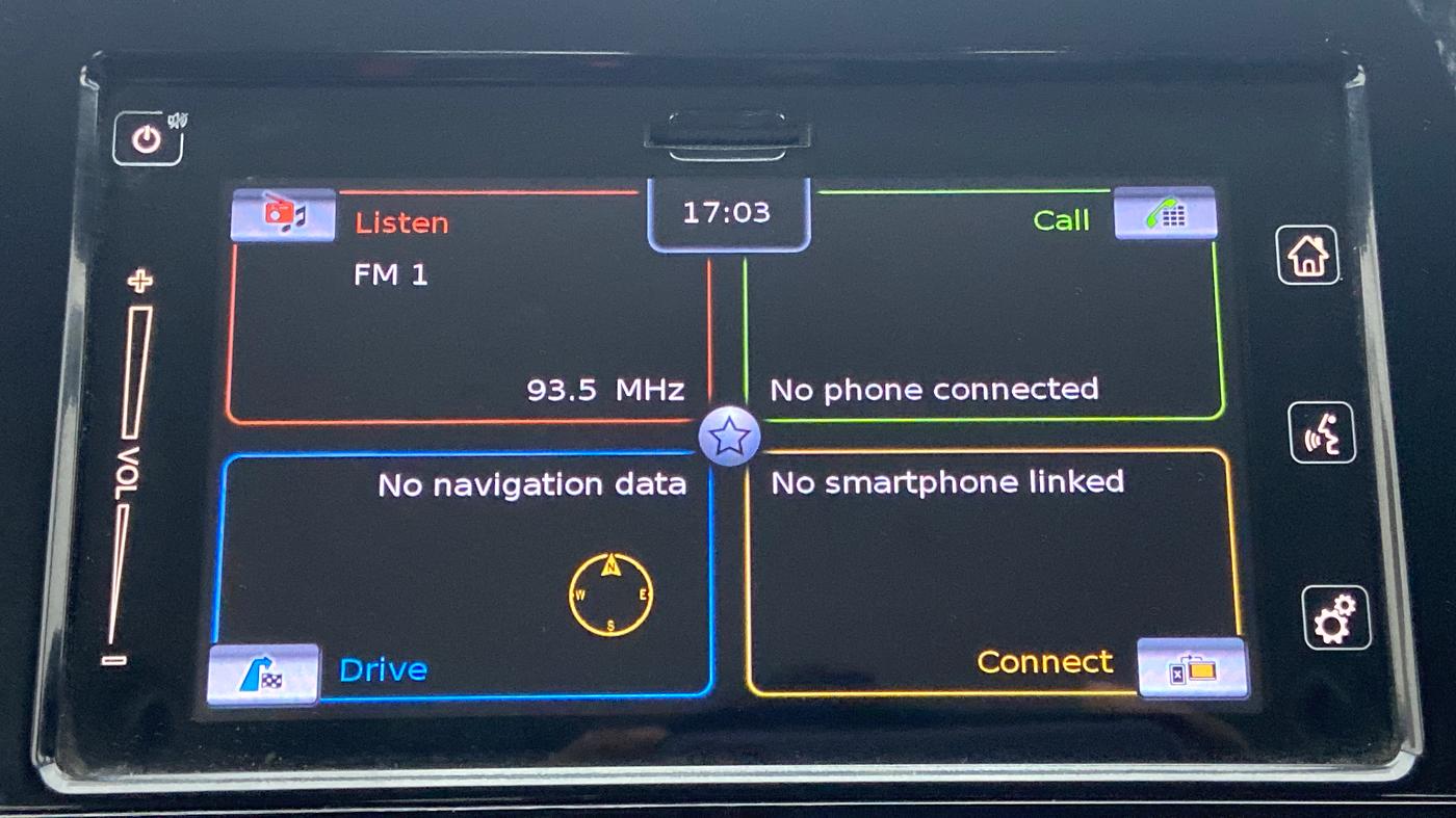2018 Maruti IGNIS ALPHA 1.2 AMT DUAL TONE, Petrol, Automatic, 38,395 km, Touchscreen Infotainment System