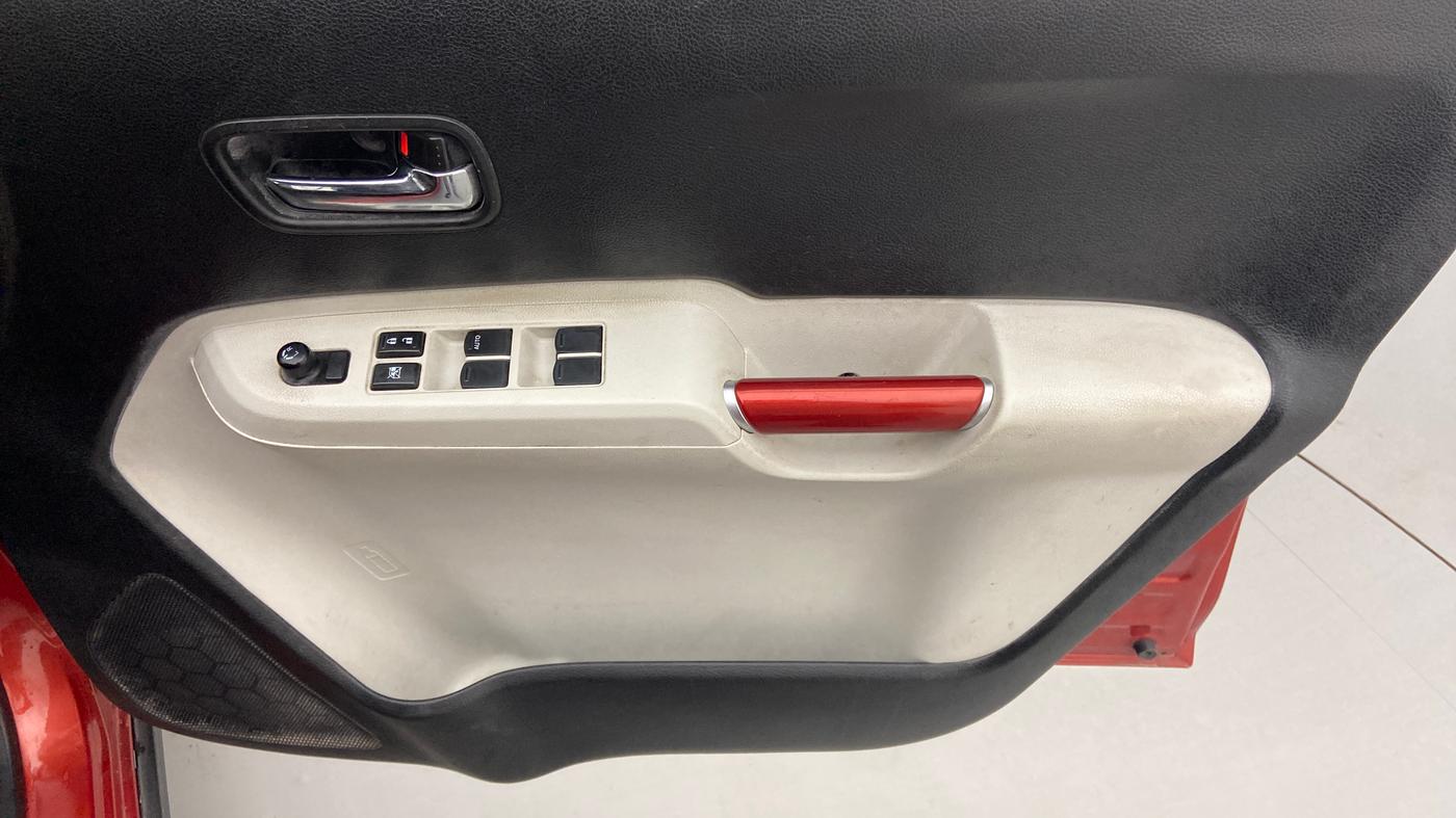 2018 Maruti IGNIS ALPHA 1.2 AMT DUAL TONE, Petrol, Automatic, 38,395 km, Driver Side Door Panels Control