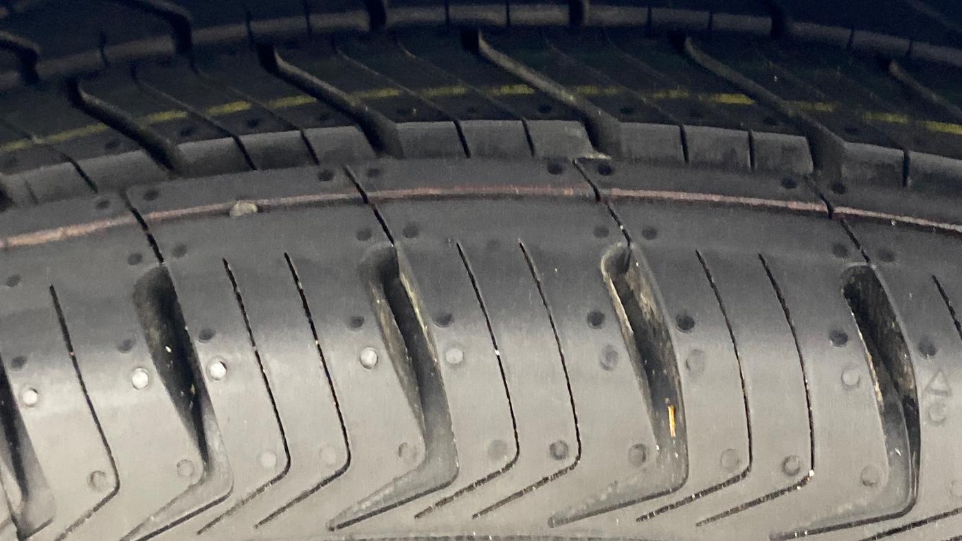 2015 Maruti Celerio VXI, Petrol, Manual, 70,192 km, Left Front Tyre Tread