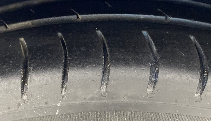 2015 Maruti Celerio VXI, Petrol, Manual, 70,130 km, Right Rear Tyre Tread