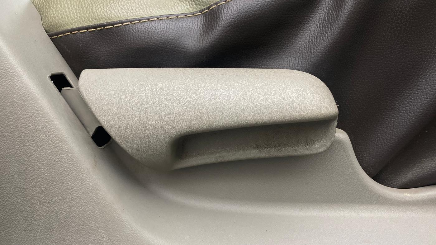 2015 Maruti Celerio VXI, Petrol, Manual, 70,192 km, Driver Side Adjustment Panel