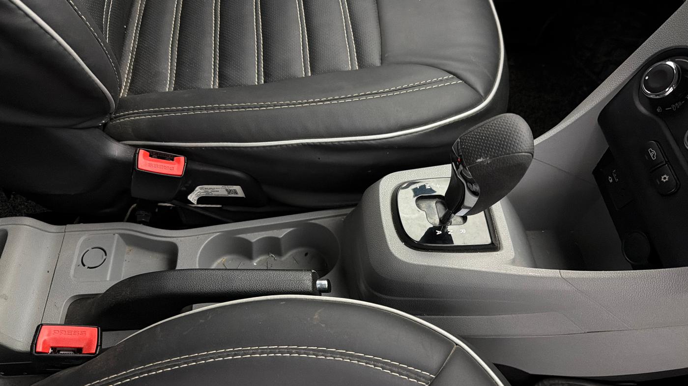2023 Tata Tiago XTA PETROL, Petrol, Automatic, 19,334 km, Gear Lever