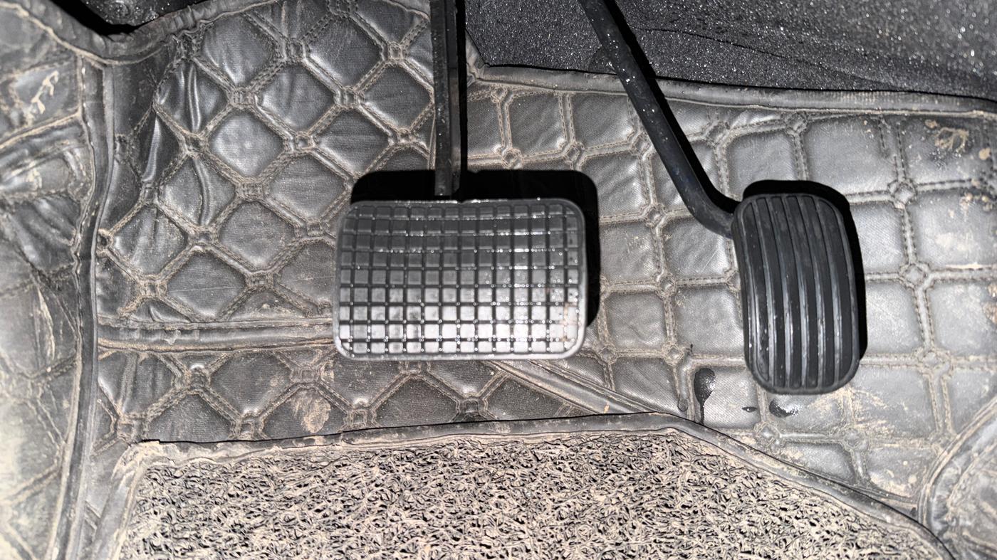 2023 Tata Tiago XTA PETROL, Petrol, Automatic, 19,334 km, Pedals