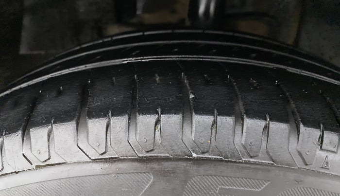 2019 Tata NEXON XZA PLUS DIESEL, Diesel, Automatic, 1,01,427 km, Left Front Tyre Tread