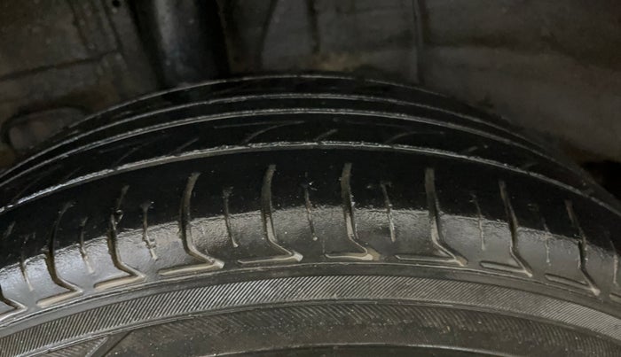 2020 Hyundai Elite i20 MAGNA PLUS 1.2, Petrol, Manual, 48,878 km, Right Rear Tyre Tread