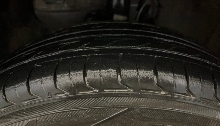 2020 Hyundai Elite i20 MAGNA PLUS 1.2, Petrol, Manual, 48,878 km, Left Front Tyre Tread