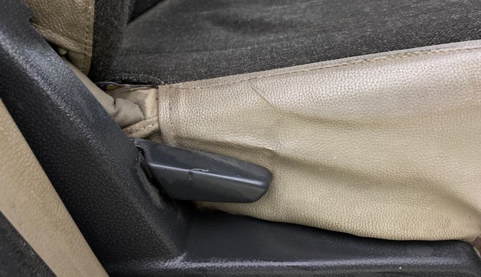 2015 Nissan Terrano XL (P), Petrol, Manual, 79,856 km, Driver Side Adjustment Panel