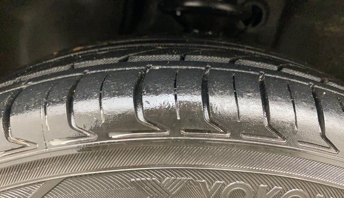 2017 Maruti IGNIS DELTA 1.2, Petrol, Manual, 93,446 km, Left Front Tyre Tread