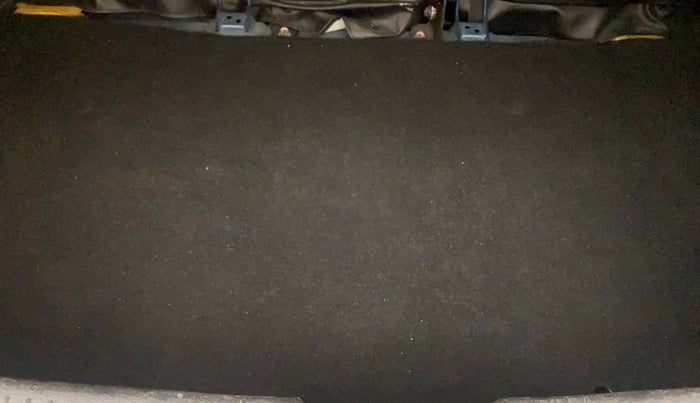 2017 Maruti IGNIS DELTA 1.2, Petrol, Manual, 93,446 km, Boot Inside