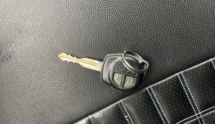 2017 Maruti IGNIS DELTA 1.2, Petrol, Manual, 93,446 km, Key Close Up